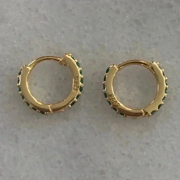 Gold Green Crystal Huggie Hoop Earrings 

Brand New - Picture 4 of 5